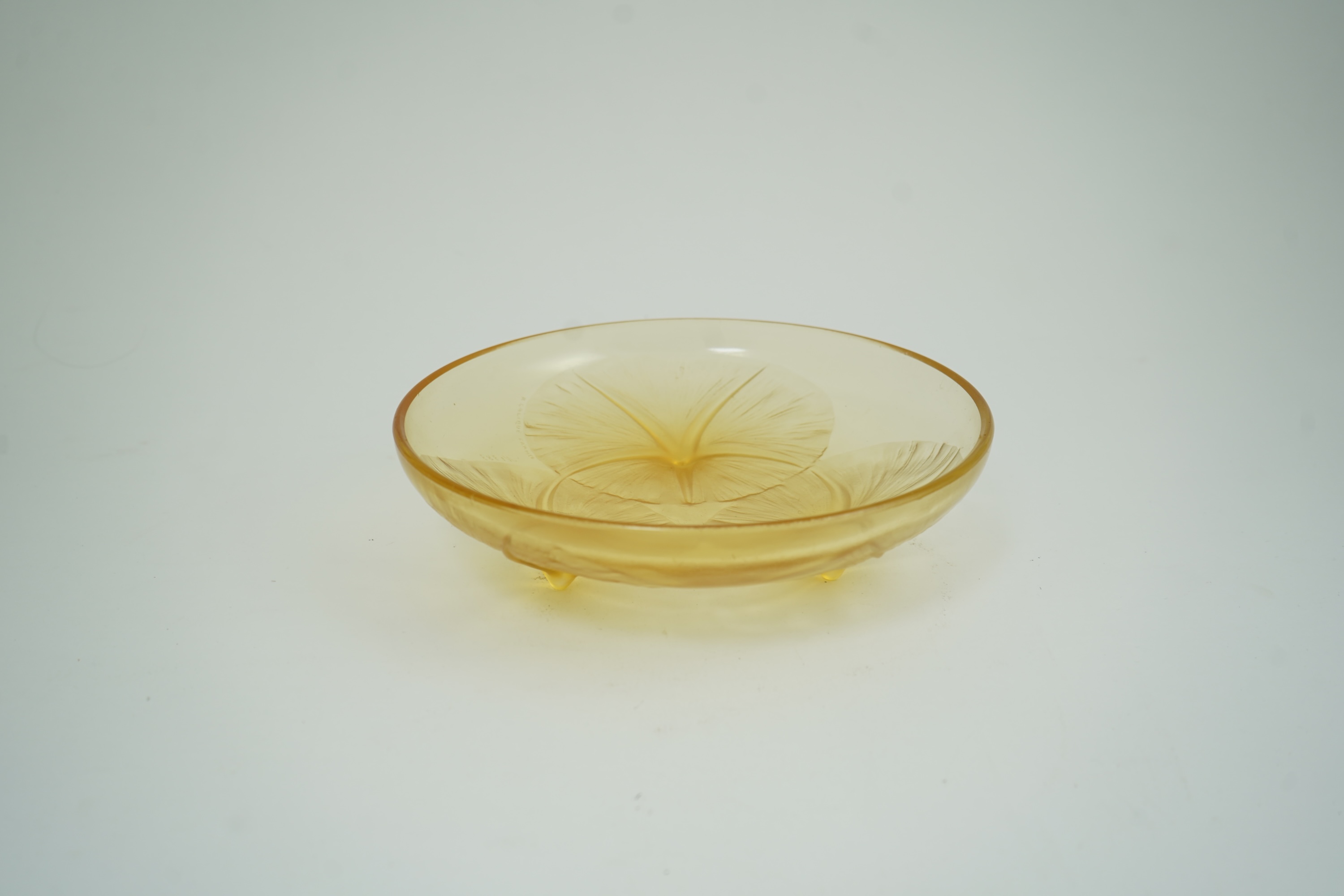 René Lalique: A 'Volubilis' amber glass footed dish
